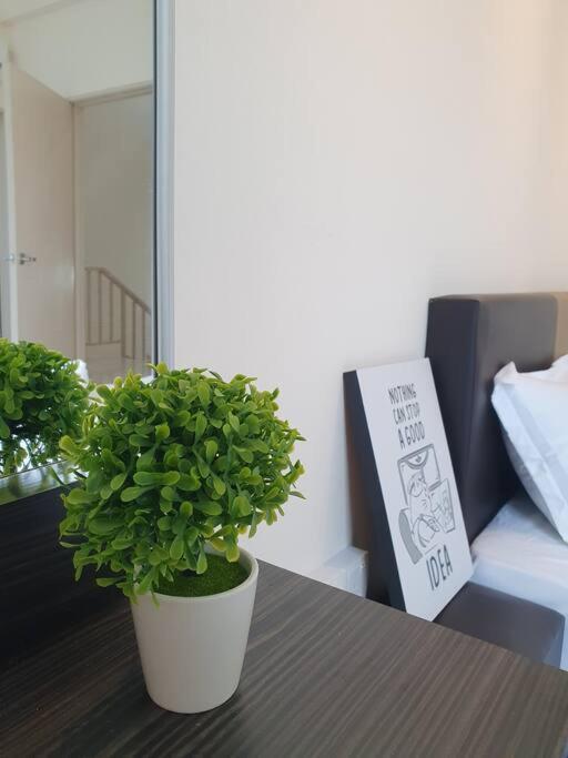 באייאן לפאס 3Storey House 13Pax Family Suite מראה חיצוני תמונה