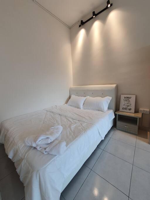 באייאן לפאס 3Storey House 13Pax Family Suite מראה חיצוני תמונה