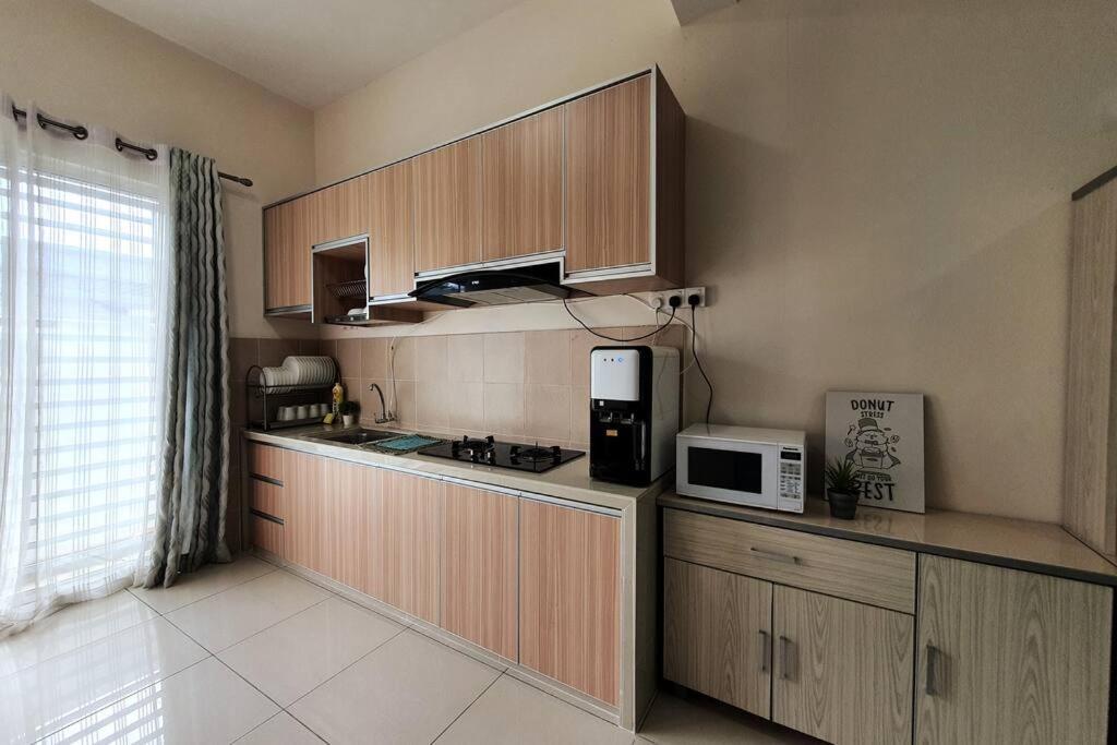 באייאן לפאס 3Storey House 13Pax Family Suite מראה חיצוני תמונה