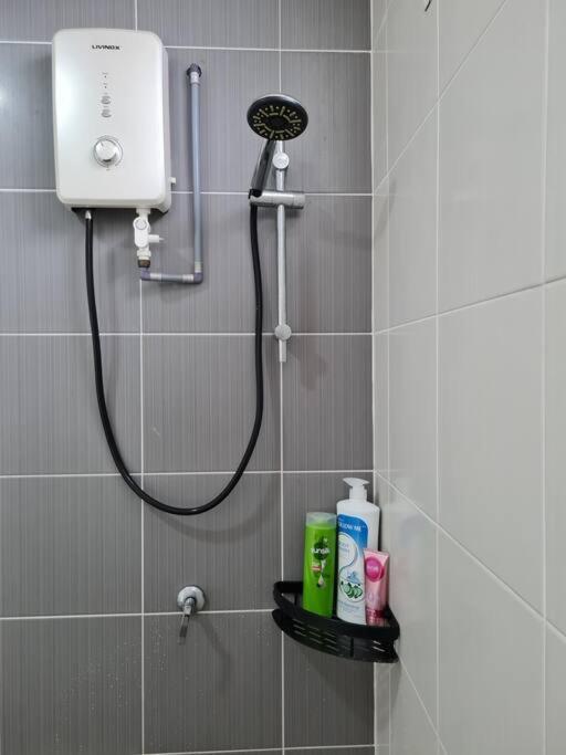 באייאן לפאס 3Storey House 13Pax Family Suite מראה חיצוני תמונה