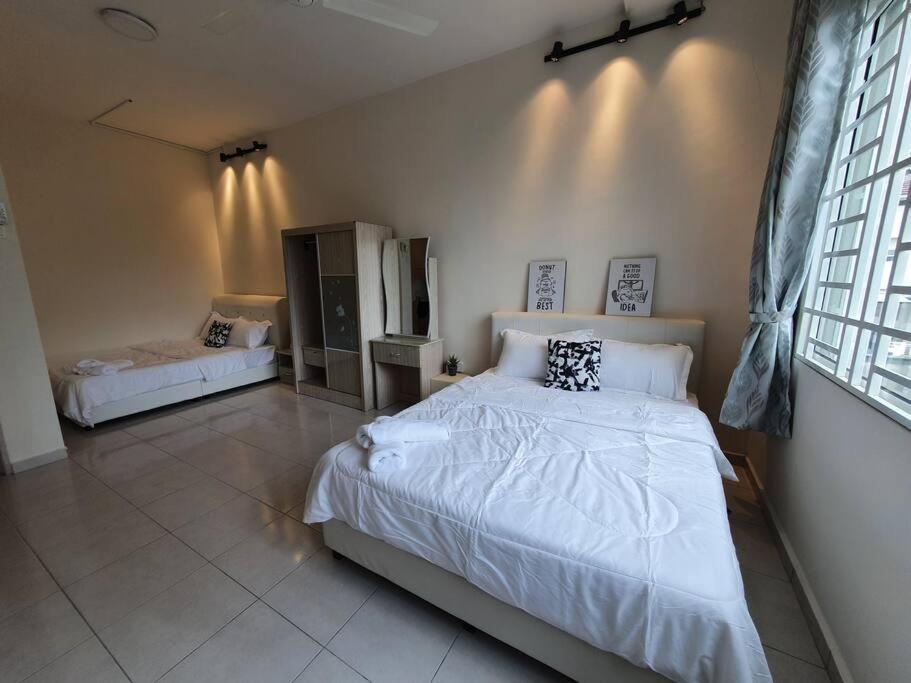 באייאן לפאס 3Storey House 13Pax Family Suite מראה חיצוני תמונה