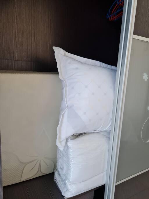 באייאן לפאס 3Storey House 13Pax Family Suite מראה חיצוני תמונה
