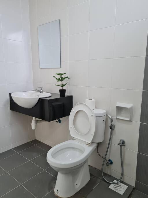 באייאן לפאס 3Storey House 13Pax Family Suite מראה חיצוני תמונה